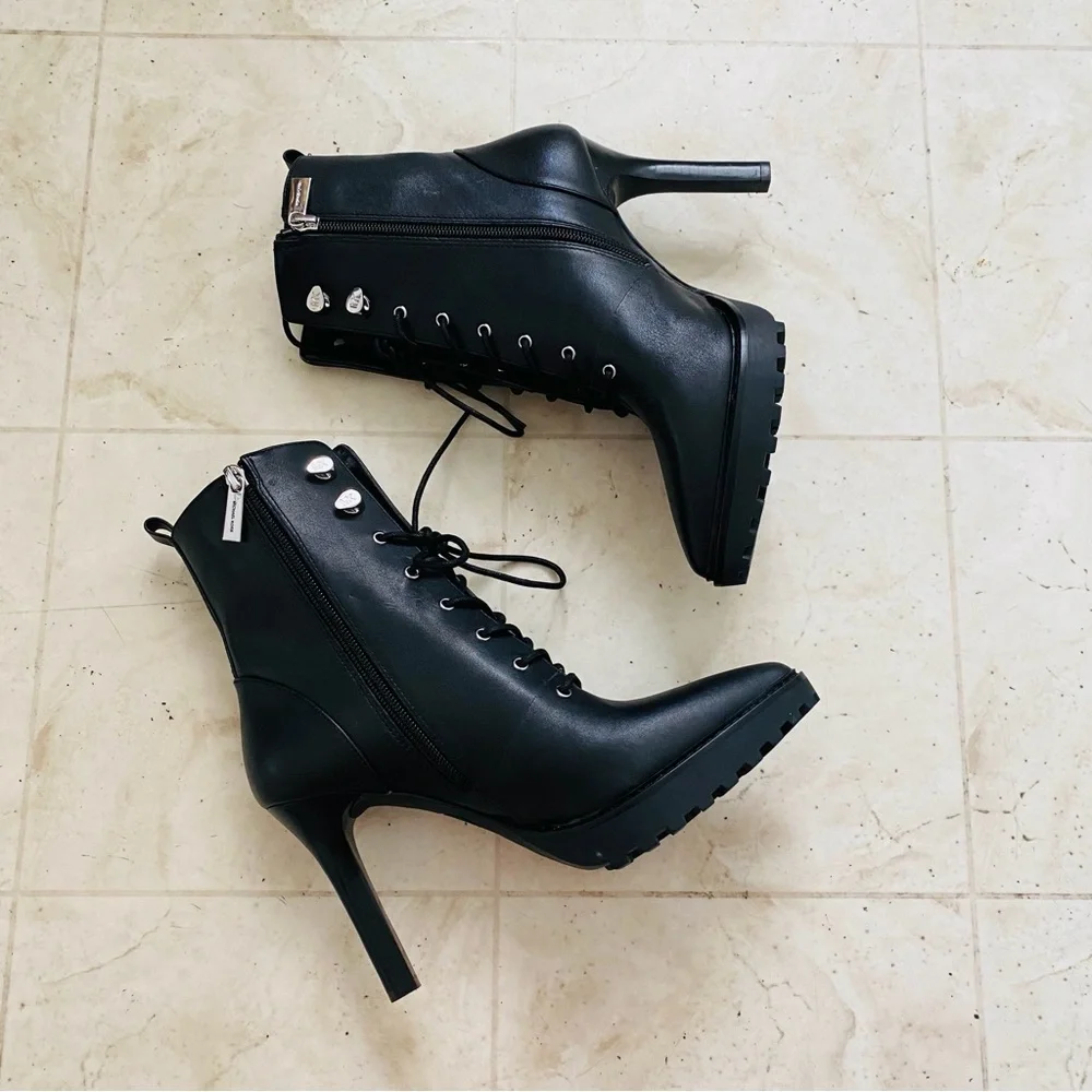 $295 NWOT Michael Kors Black Leather Kyle Lace-up Pointed Toe Edgy Ankle Boots 7
